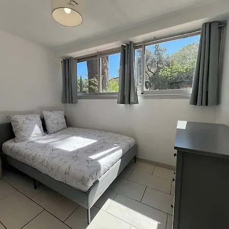 Apartment Au Coeur Des Bandol